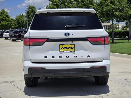 2023 Toyota Sequoia SR5