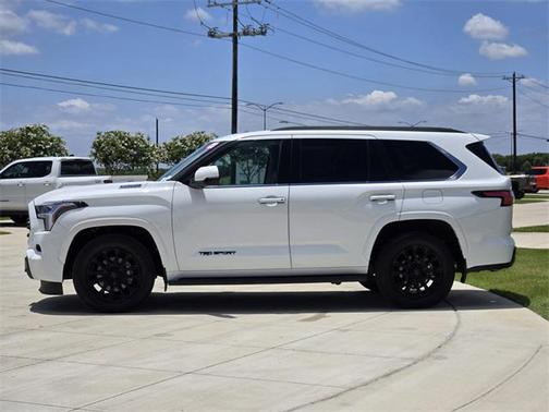 2023 Toyota Sequoia SR5