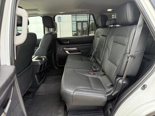 2023 Toyota Sequoia SR5