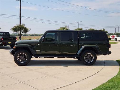 2022 Jeep Gladiator Overland