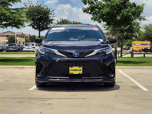 2022 Toyota Sienna XSE 7 Passenger