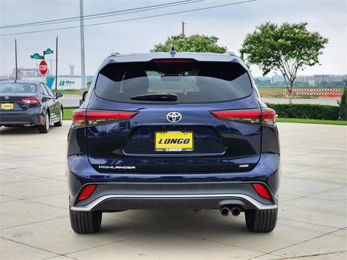 2022 Toyota Highlander XSE