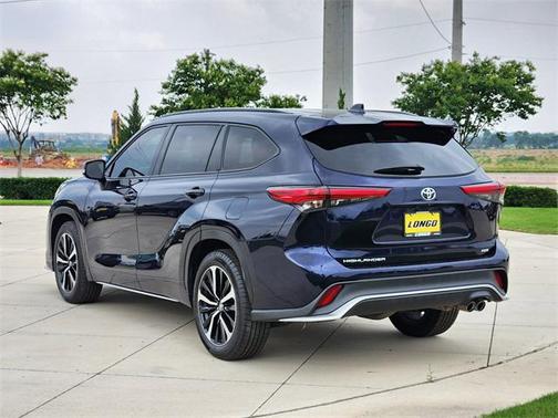 2022 Toyota Highlander XSE