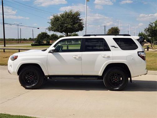 2023 Toyota 4Runner TRD Off Road