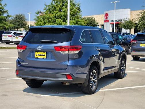2019 Toyota Highlander LE I4