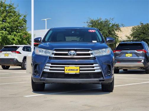 2019 Toyota Highlander LE I4