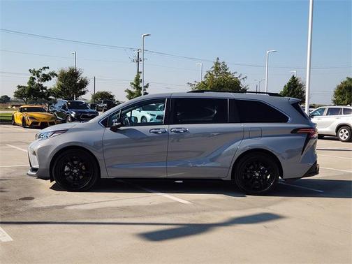 2024 Toyota Sienna XSE 7 Passenger