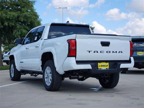 2025 Toyota Tacoma SR5