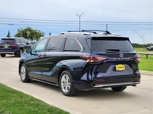 2023 Toyota Sienna Platinum 7 Passenger