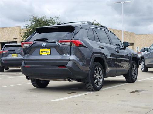 2023 Toyota RAV4 Hybrid XLE Premium