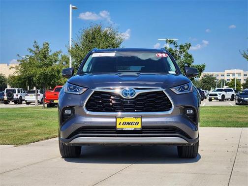 2022 Toyota Highlander Hybrid Platinum
