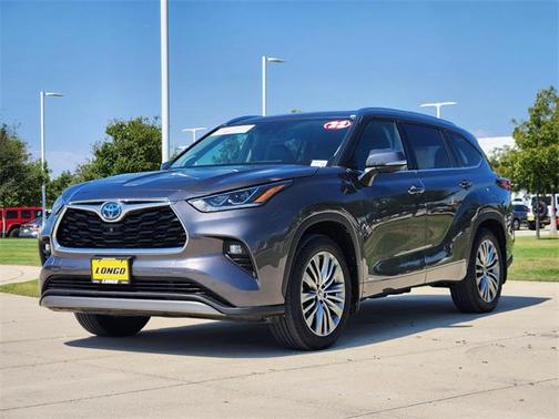 2022 Toyota Highlander Hybrid Platinum