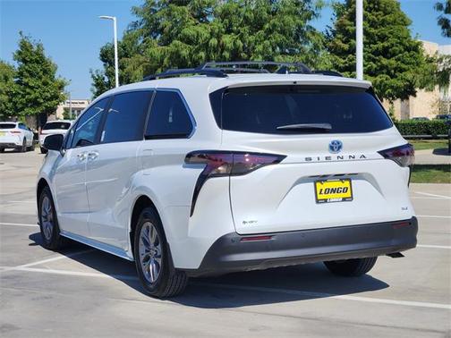 2025 Toyota Sienna XLE