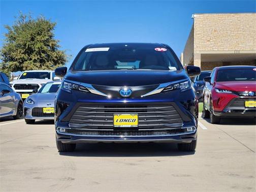 2024 Toyota Sienna XLE