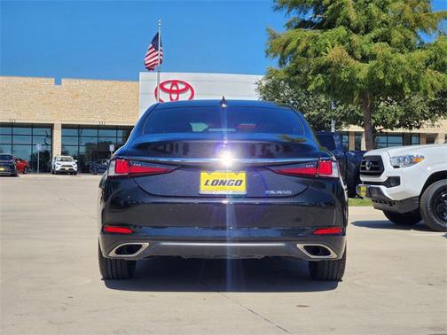 2025 Lexus ES 350 Base
