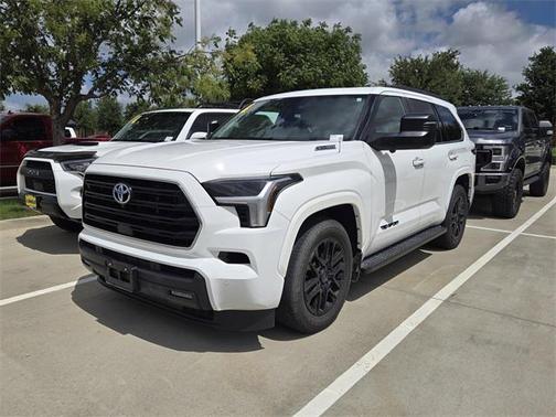 2023 Toyota Sequoia SR5