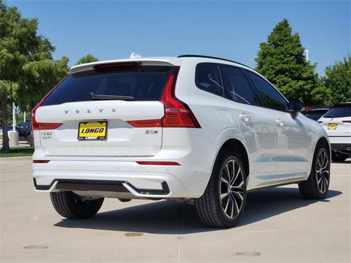 2025 Volvo XC60 B5 Plus