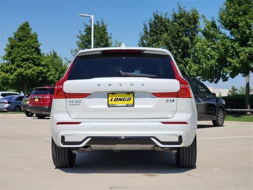 2025 Volvo XC60 B5 Plus