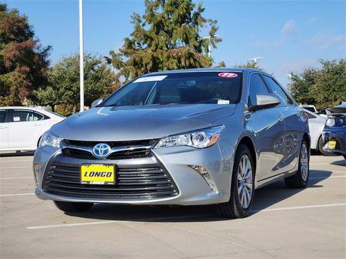 2017 Toyota Camry Hybrid XLE