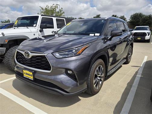 2022 Toyota Highlander XLE