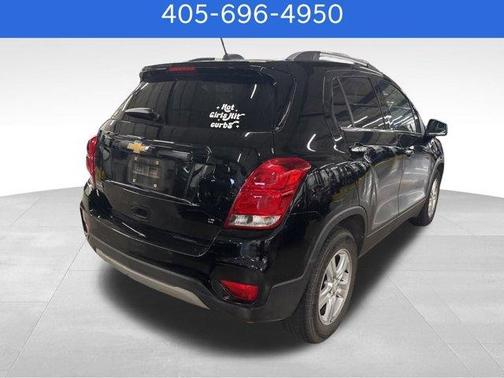Mosaic Black Metallic 2020 Chevrolet Trax LT