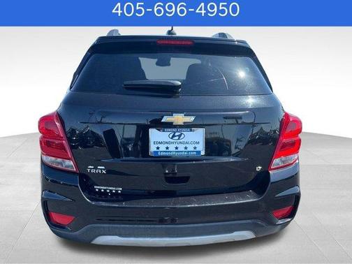 Mosaic Black Metallic 2020 Chevrolet Trax LT