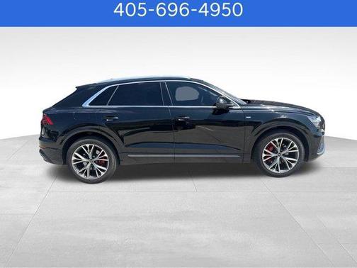 Mythos Black Metallic 2022 Audi Q8 55 Prestige