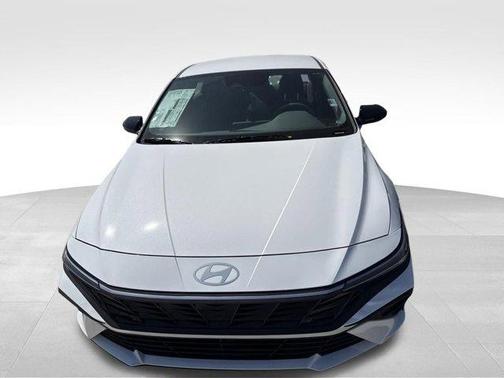 Serenity White Pearl 2026 Hyundai ELANTRA SEL Sport
