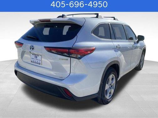 2023 Toyota Highlander Hybrid LE
