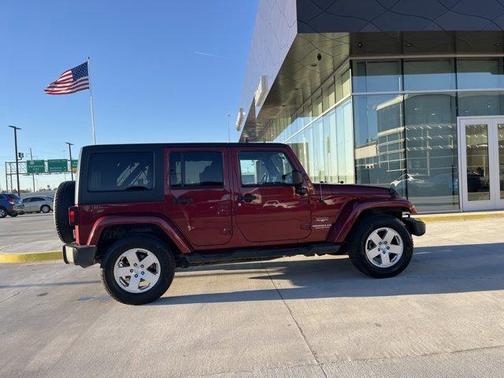 Photo 4 of 24 of 2012 Jeep Wrangler Unlimited Sahara
