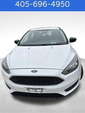 Oxford White 2017 Ford Focus S