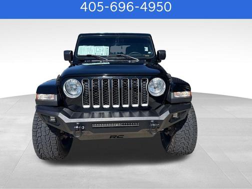 Black Clearcoat 2022 Jeep Gladiator Overland