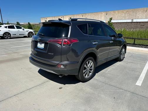 2017 Toyota RAV4 Limited