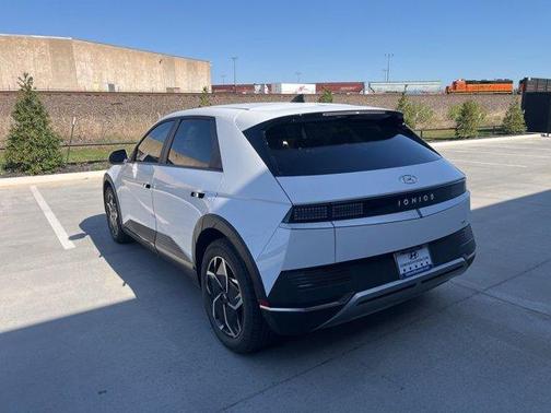 2023 Hyundai IONIQ 5 SE