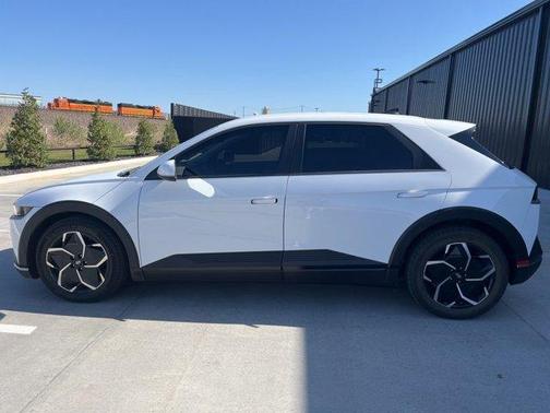 2023 Hyundai IONIQ 5 SE