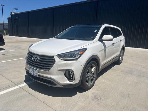 2017 Hyundai SANTA FE SE Ultimate
