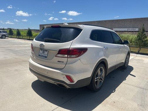 2017 Hyundai SANTA FE SE Ultimate
