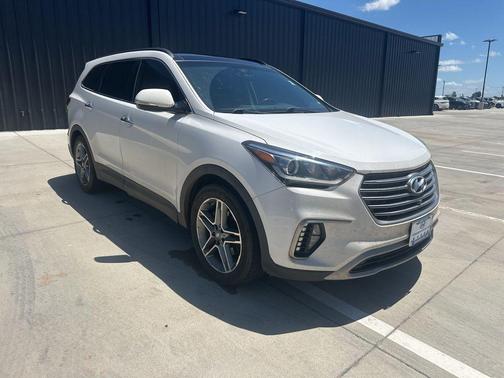 2017 Hyundai SANTA FE SE Ultimate