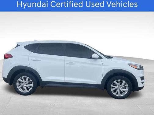 2021 Hyundai TUCSON SE