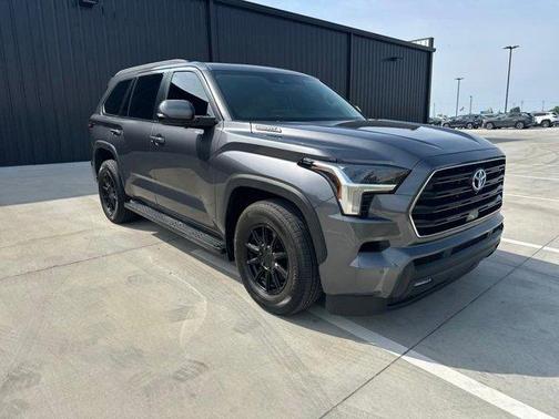 2024 Toyota Sequoia SR5
