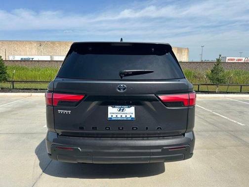 2024 Toyota Sequoia SR5