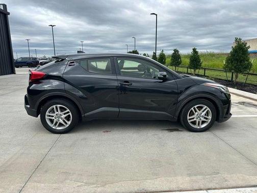 2021 Toyota C-HR LE