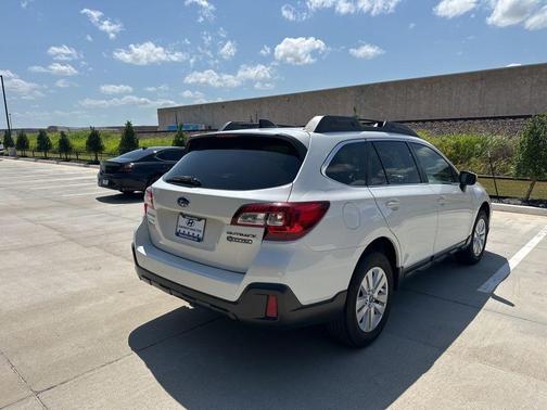 2019 Subaru Outback 2.5i Premium