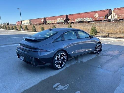 2025 Hyundai IONIQ 6 SEL