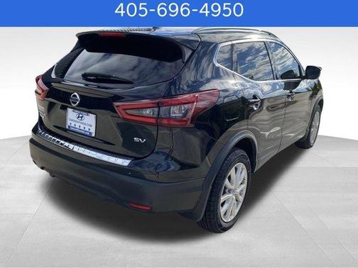 2022 Nissan Rogue Sport SV