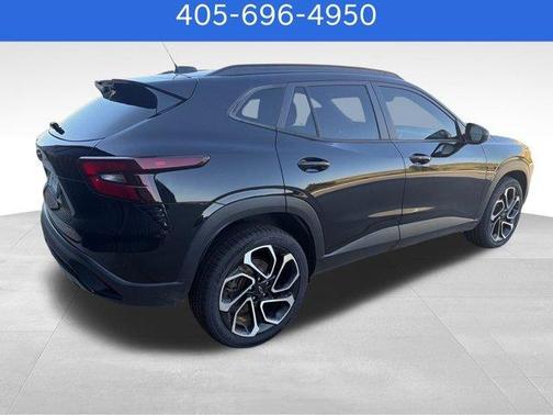 Mosaic Black Metallic 2024 Chevrolet Trax 2RS