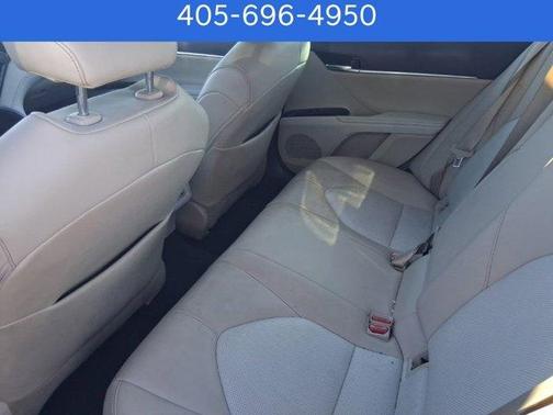 2020 Toyota Camry Hybrid XLE