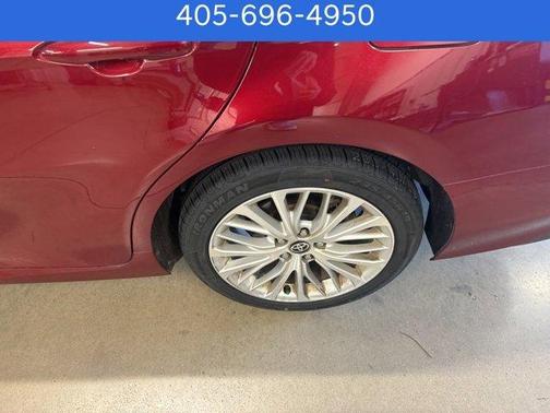 2020 Toyota Camry Hybrid XLE