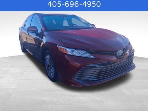 2020 Toyota Camry Hybrid XLE