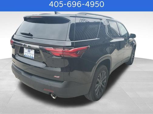 Mosaic Black Metallic 2022 Chevrolet Traverse RS